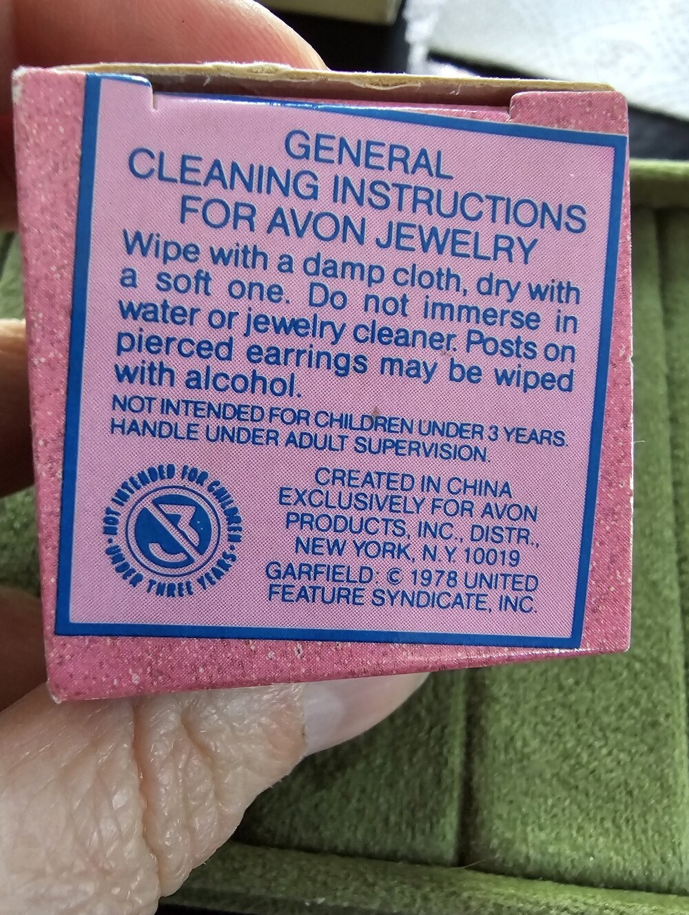 Vintage Avon Garfield Earrings - Picture 4 of 4